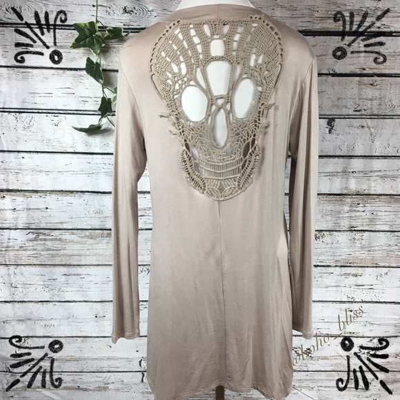 💀Small Skull Crochet Back Flyaway Cardigan - Picture 3 of 5